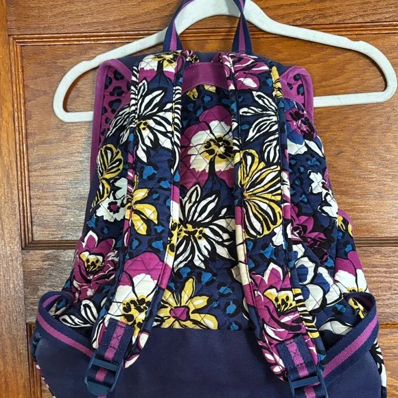 Vibrant Vera Bradley Pink and Navy Blue Backpack - Picture 6 of 10